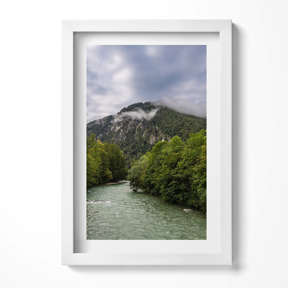 Keretezett kép Hegyek és folyó táj