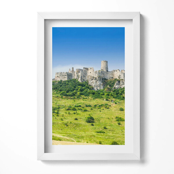 Keretezett kép Várhegy zöld dombon