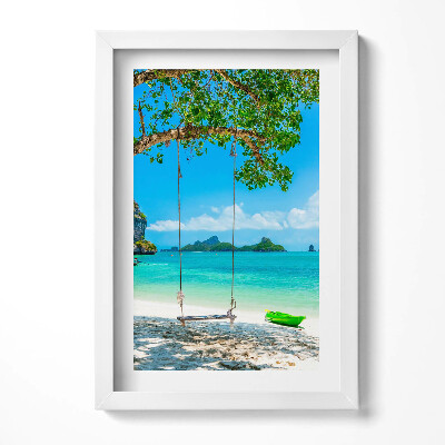 Keretezett kép Tengerparti hinta zöld fák