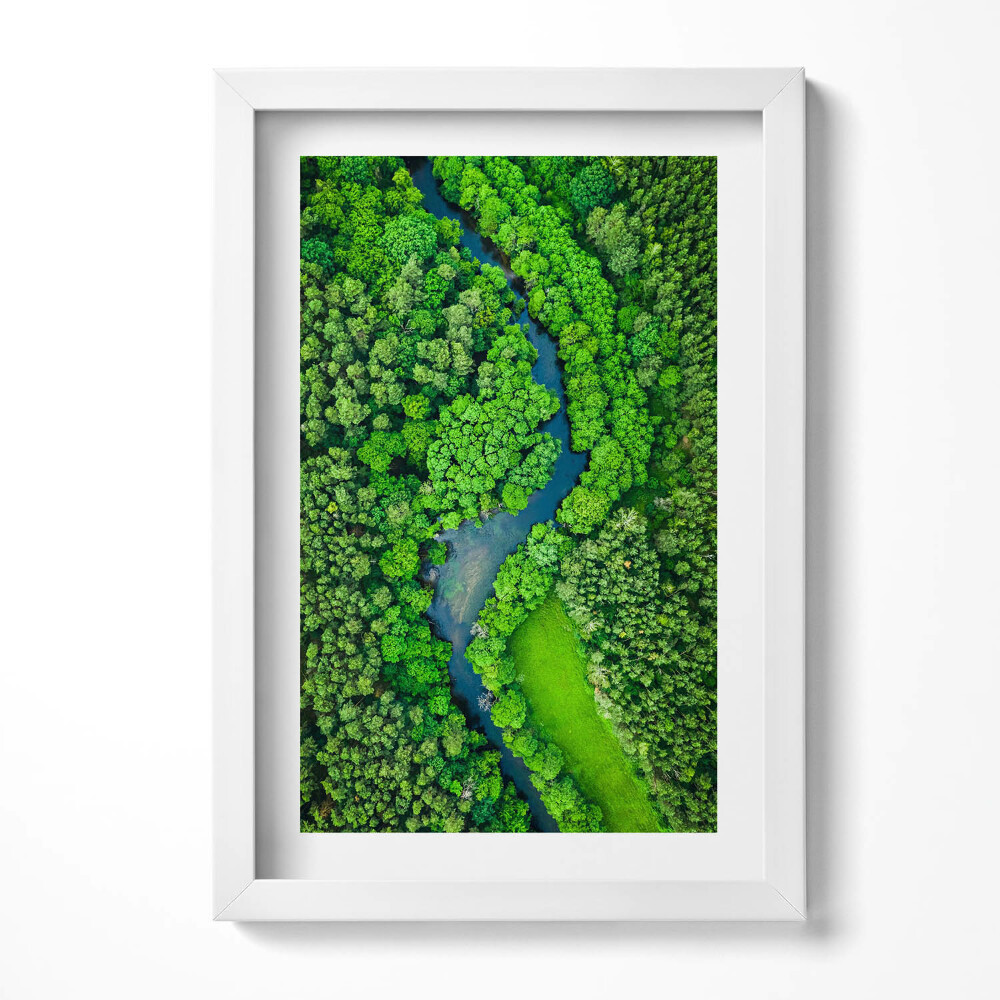 Keretezett kép Zöld erdő és kanyargós folyó