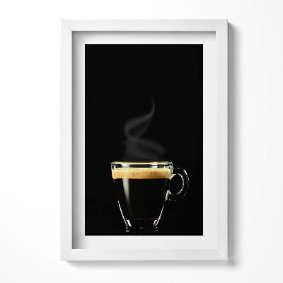 Keretezett kép Gőzölgő kávéscsésze fekete háttérrel