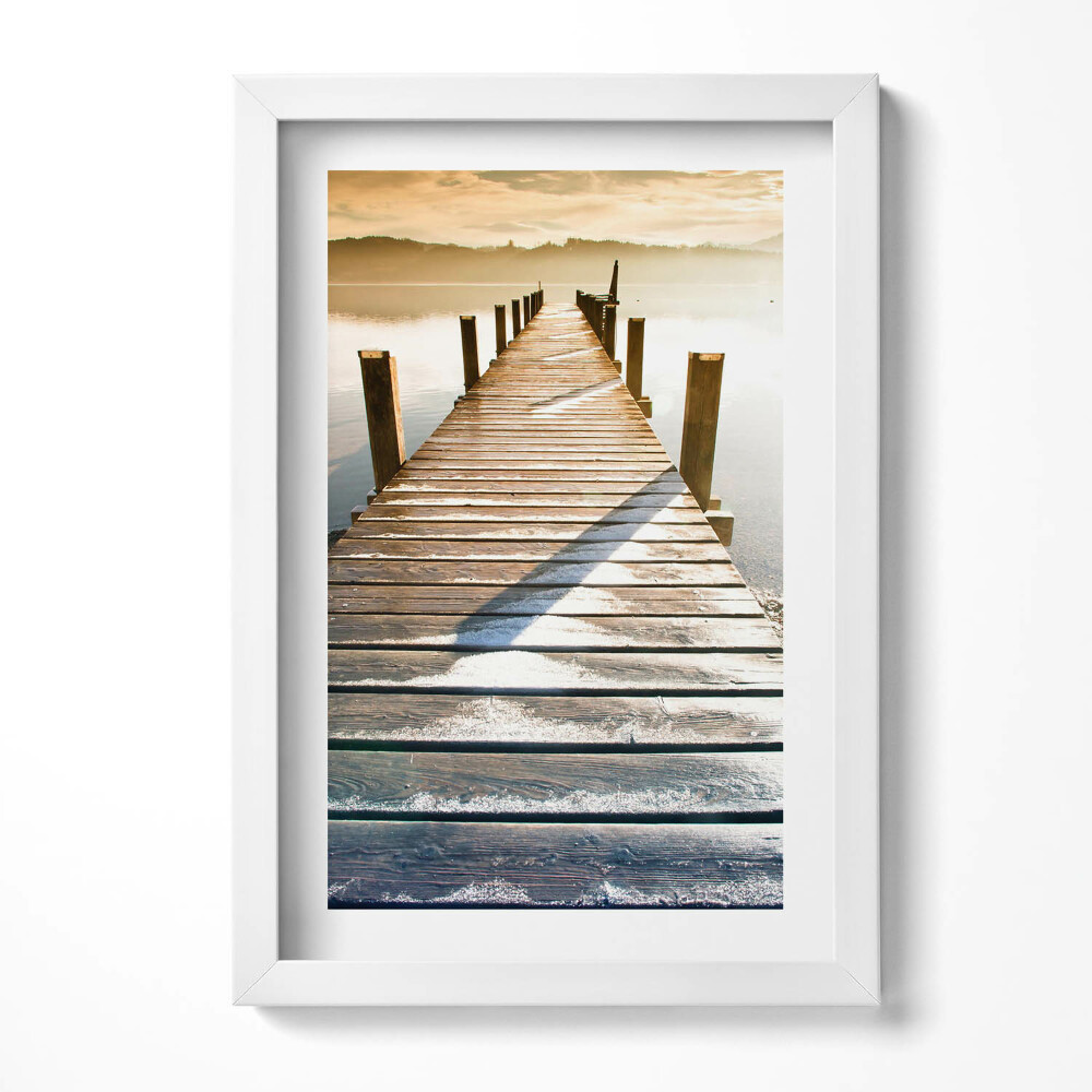 Keretezett kép Híd a vízen napfelkeltével