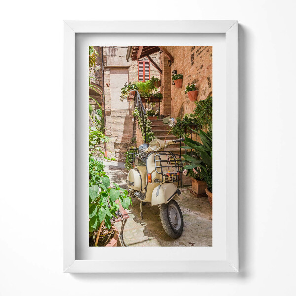 Keretezett kép Vespa robogó egy virágos udvarban