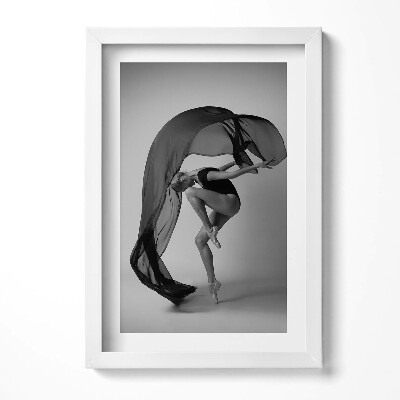 Keretezett kép Táncos mozdulat sötét fátyol