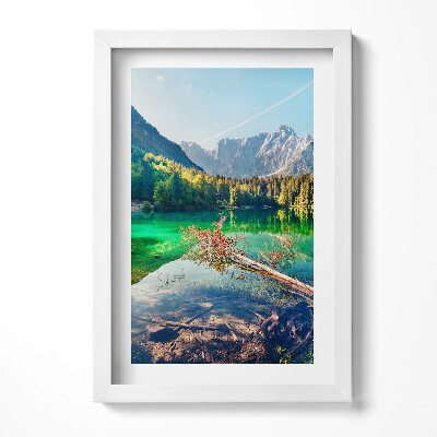 Keretezett kép Hegyek és zöld tó