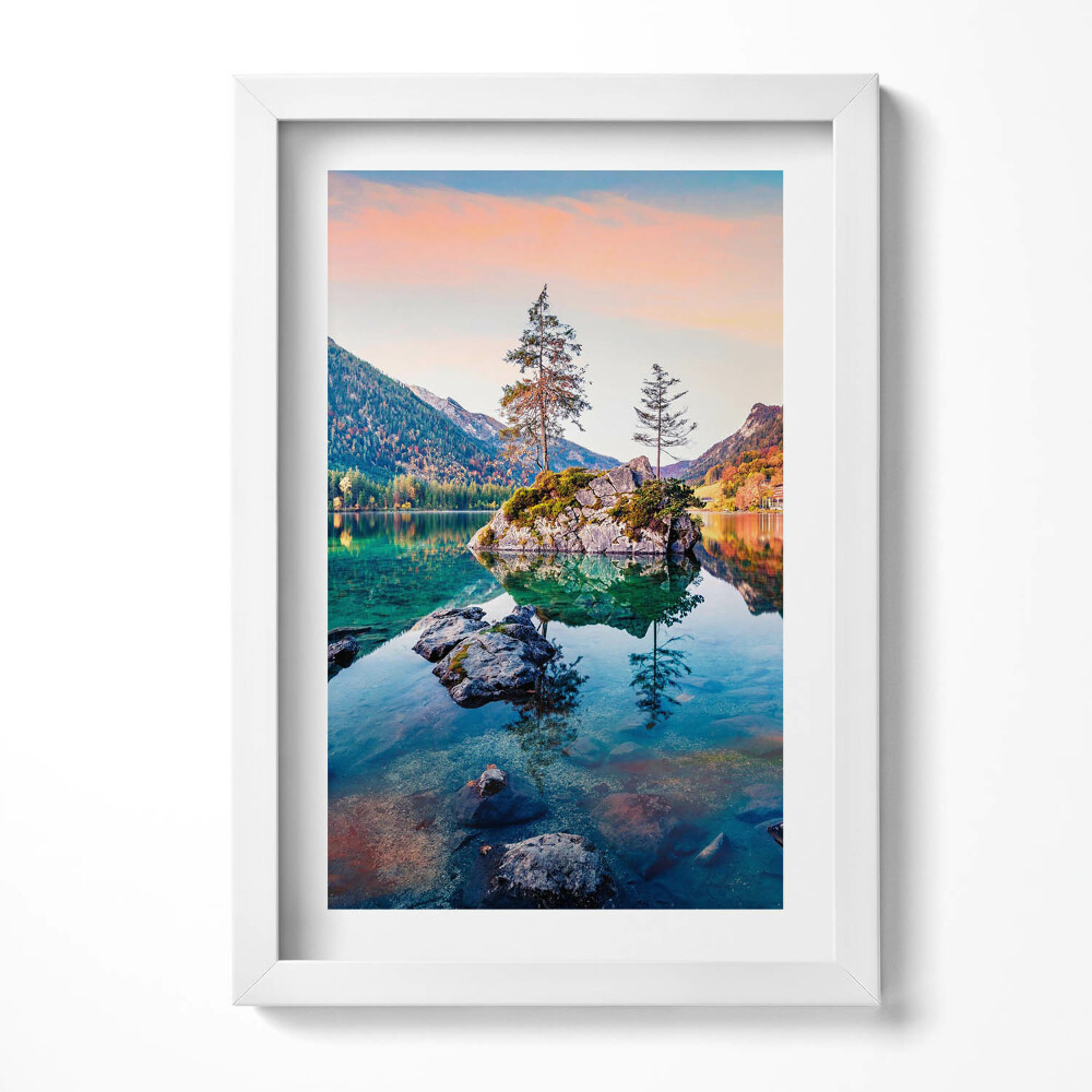 Keretezett kép Tó hegyek fák naplemente