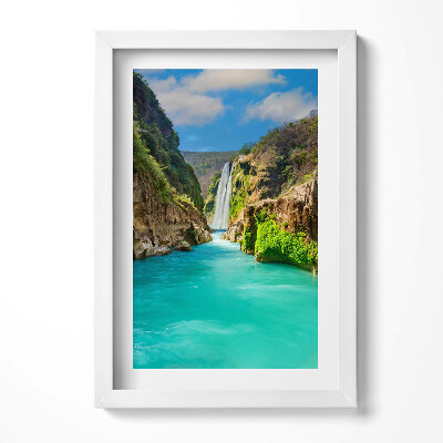 Keretezett kép Zöld dombok és vízesés