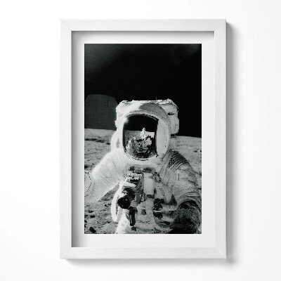 Keretezett kép Űrhajós a Holdon