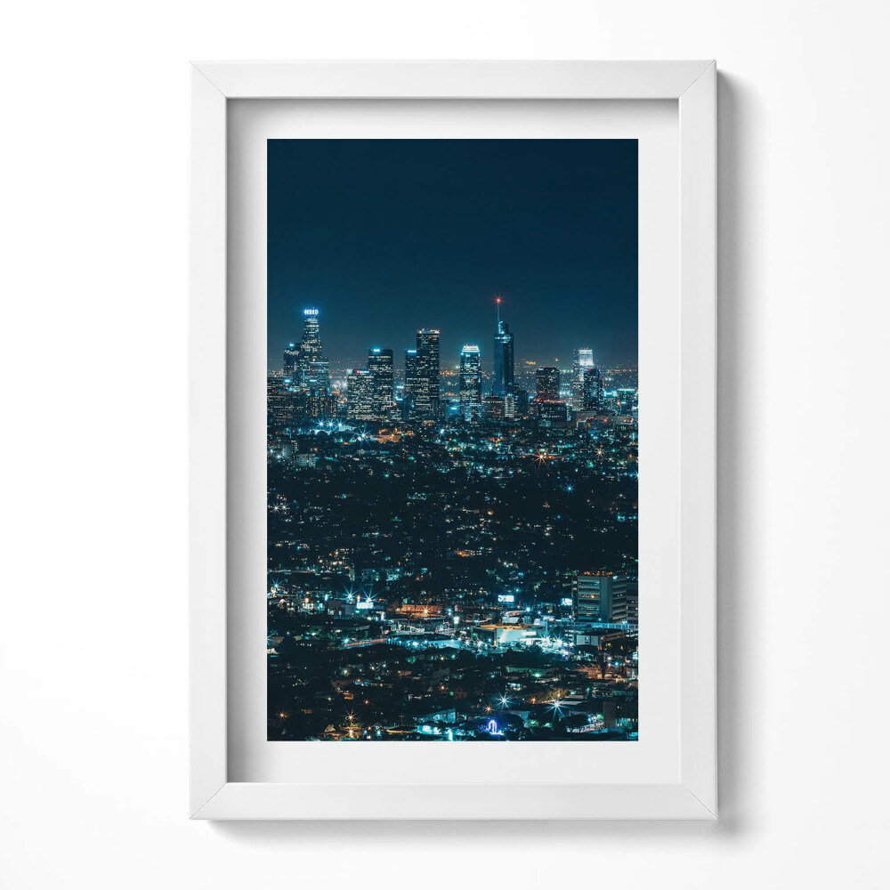 Keretezett kép Los Angeles éjszakai városképe