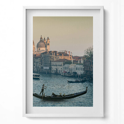 Függőleges kép keretben Velencei gondola a vízen