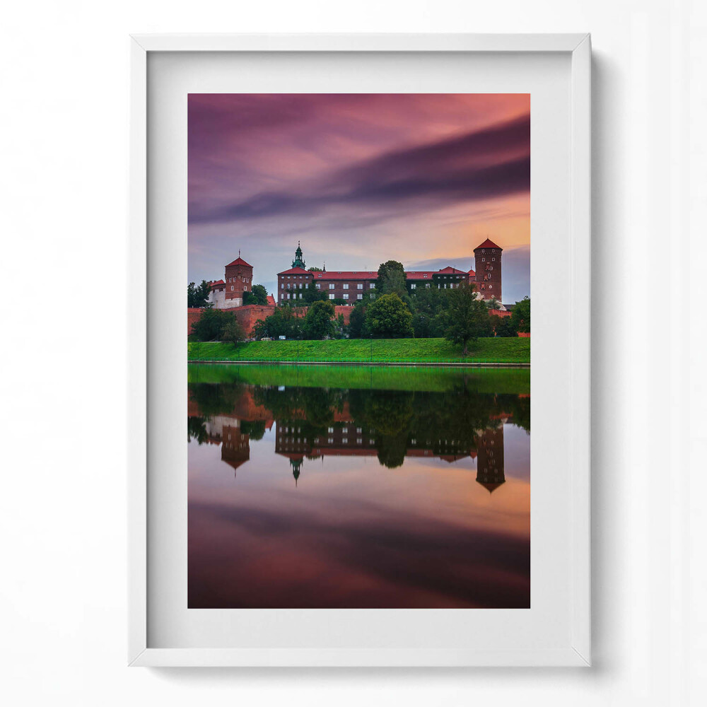 Függőleges kép keretben Vár és tükörkép a vízben