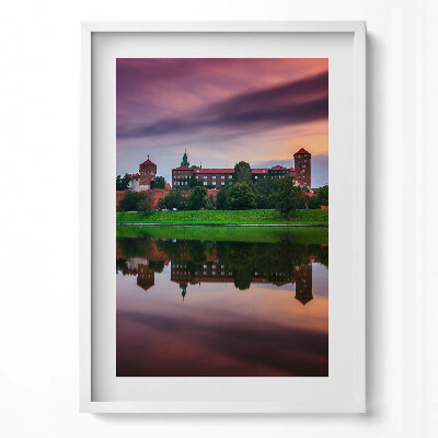 Függőleges kép keretben Vár és tükörkép a vízben