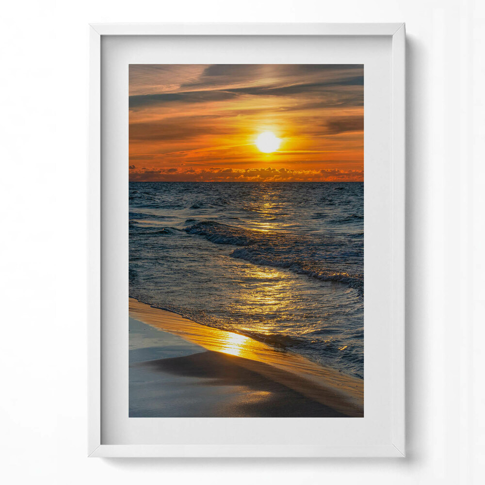 Függőleges kép keretben Naplemente a tengerparton