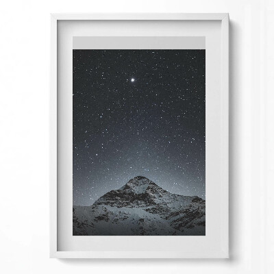 Függőleges kép keretben Csillagos égbolt és hegycsúcs