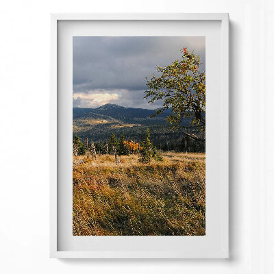 Függőleges kép keretben Hegyek és fák tája