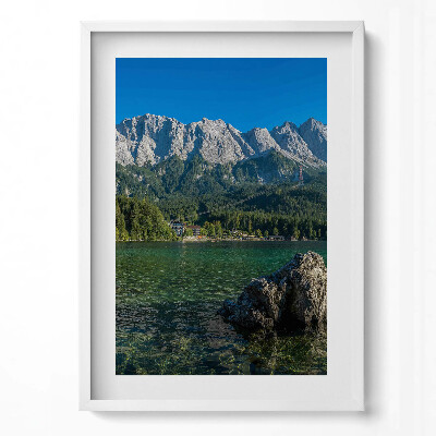 Függőleges kép keretben Hegyek és tükörsimá víz