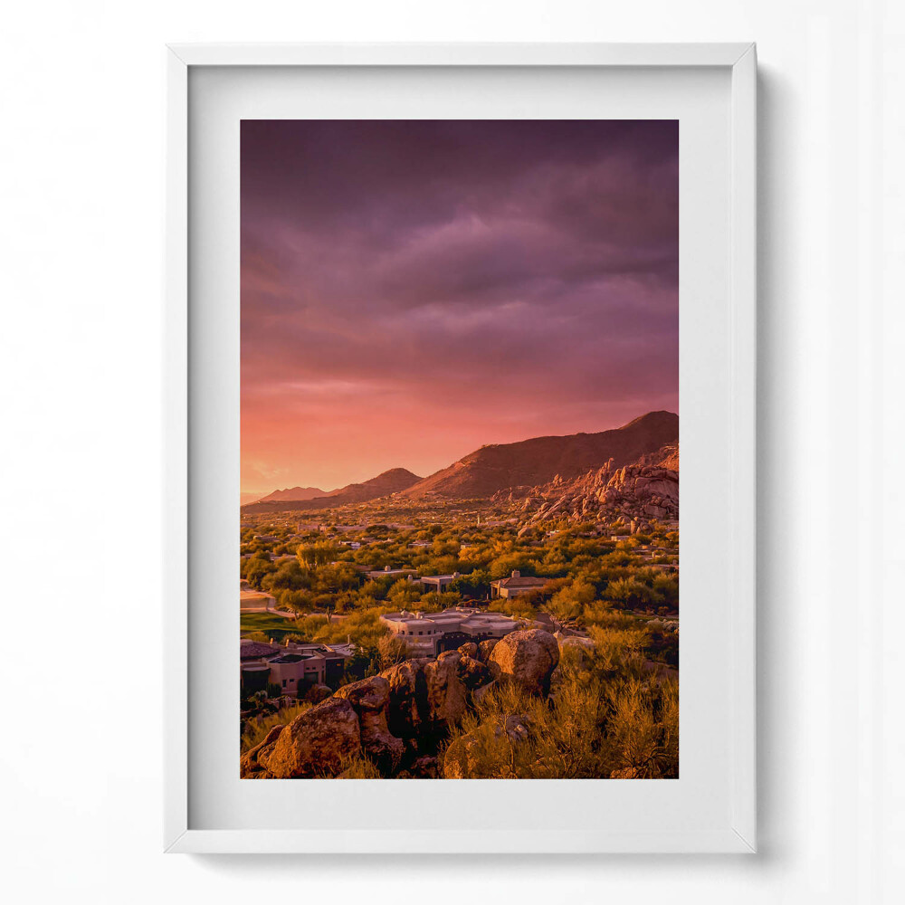 Függőleges kép keretben Naplemente a hegyek felett