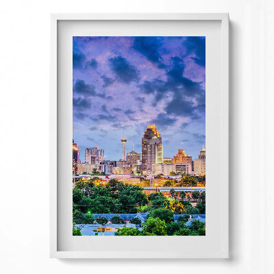 Függőleges kép keretben Városi táj felhőkkel