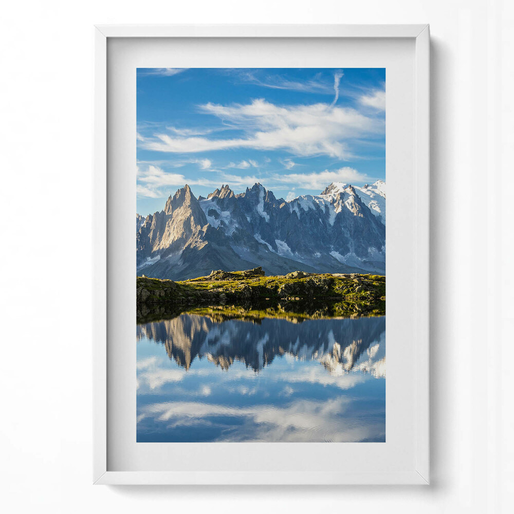 Függőleges kép keretben Hegyek és tükörsima tó