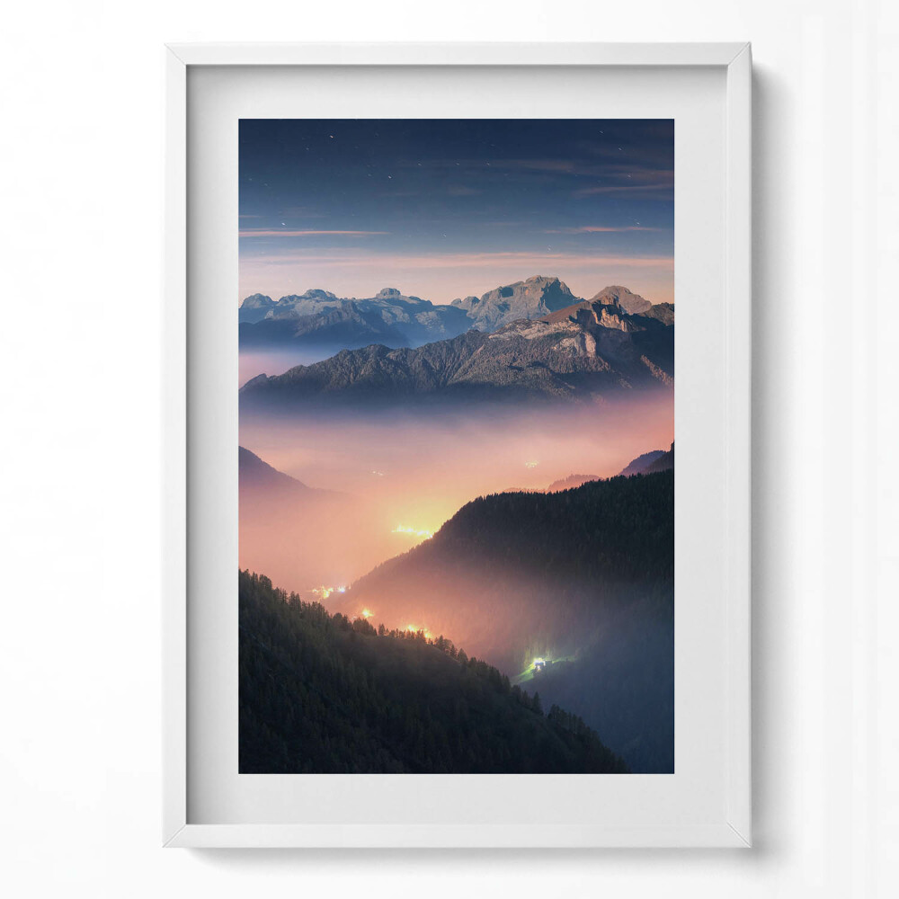 Függőleges kép keretben Hegyek és ködös völgy