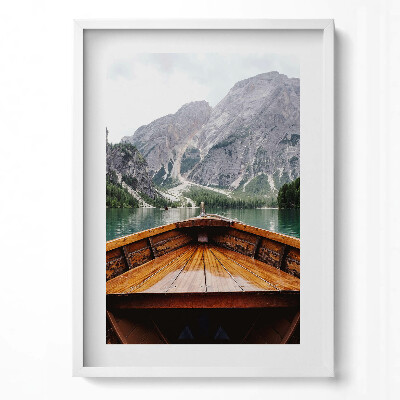 Függőleges kép keretben Hajó orra hegyek között