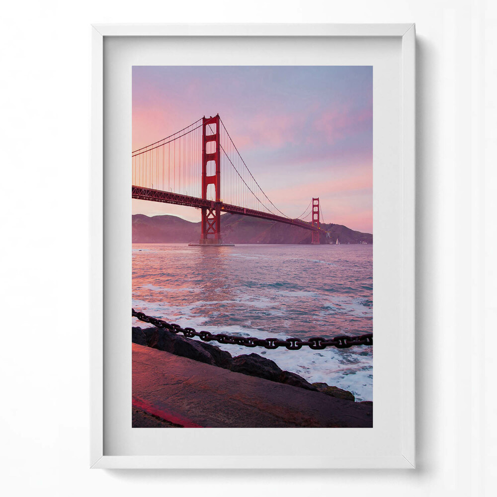 Függőleges kép keretben Aranykapu híd naplementében