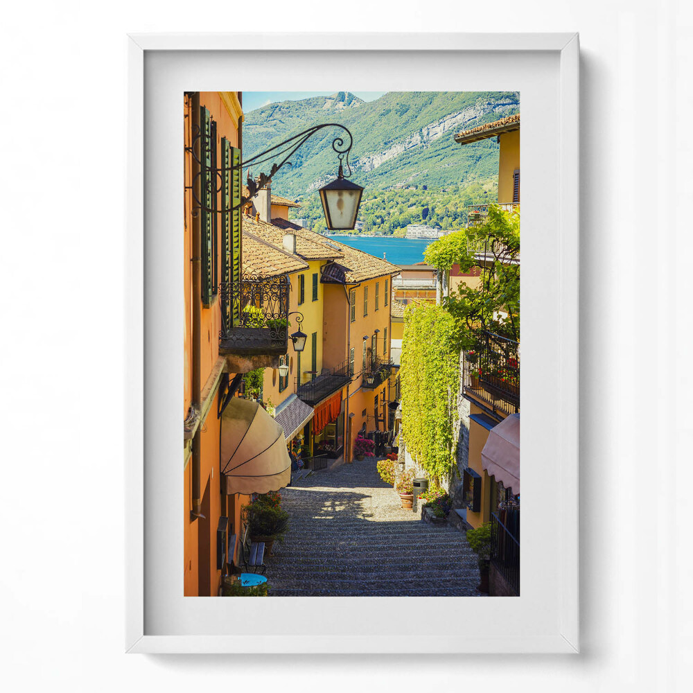 Függőleges kép keretben Békés napfényes utcai jelenet