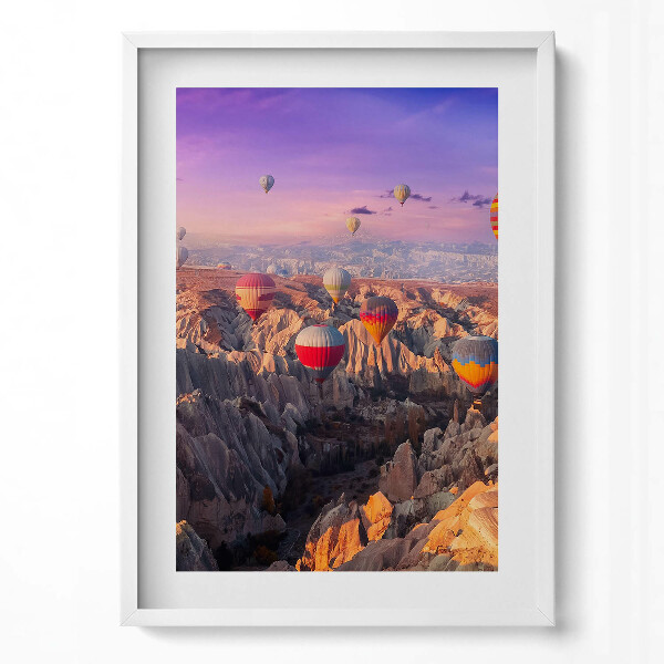 Függőleges kép keretben Légballonok a hegyek felett