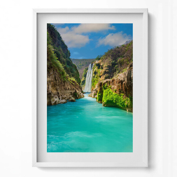 Függőleges kép keretben Zöld dombok és vízesés