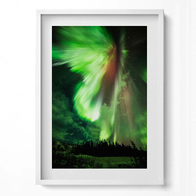 Függőleges kép keretben Északi fény színes fényei