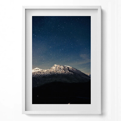 Függőleges kép keretben Hegyek csillagfényes éjszakában