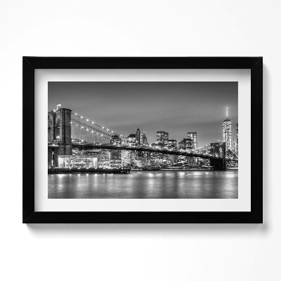 Kép keretben New York Brooklyn híd éjszaka