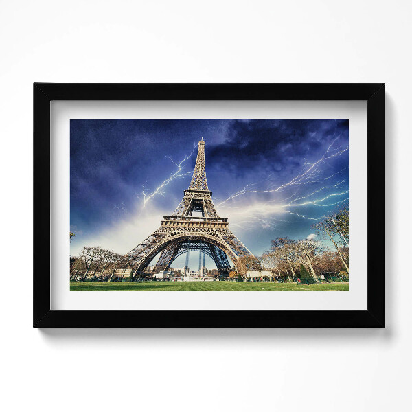 Kép keretben Eiffel-torony, villámlás és zivatar