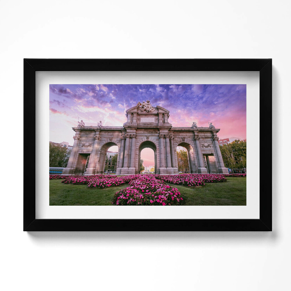 Keretezett kép Doors Alcala Madrid Spain