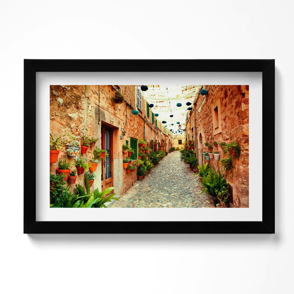 Keretezett kép Utca Valldemossa faluban