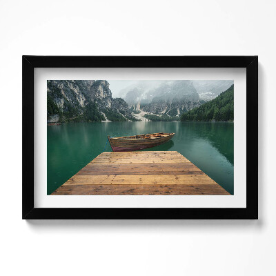 Keretezett kép Tájkép - móló csónak tó erdők és hegyek