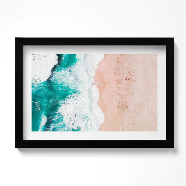 Keretezett kép Tengeri hullámok a tengerparton madártávlatból