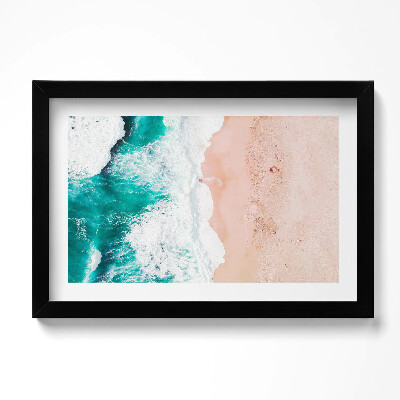 Keretezett kép Tengeri hullámok a tengerparton madártávlatból