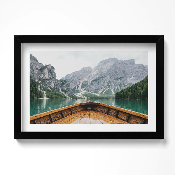 Kép keretben Kilátás egy csónakból egy hegyi tavon