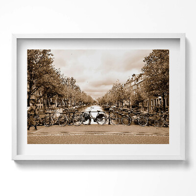 Kép keretben Biciklik a csatorna mellett