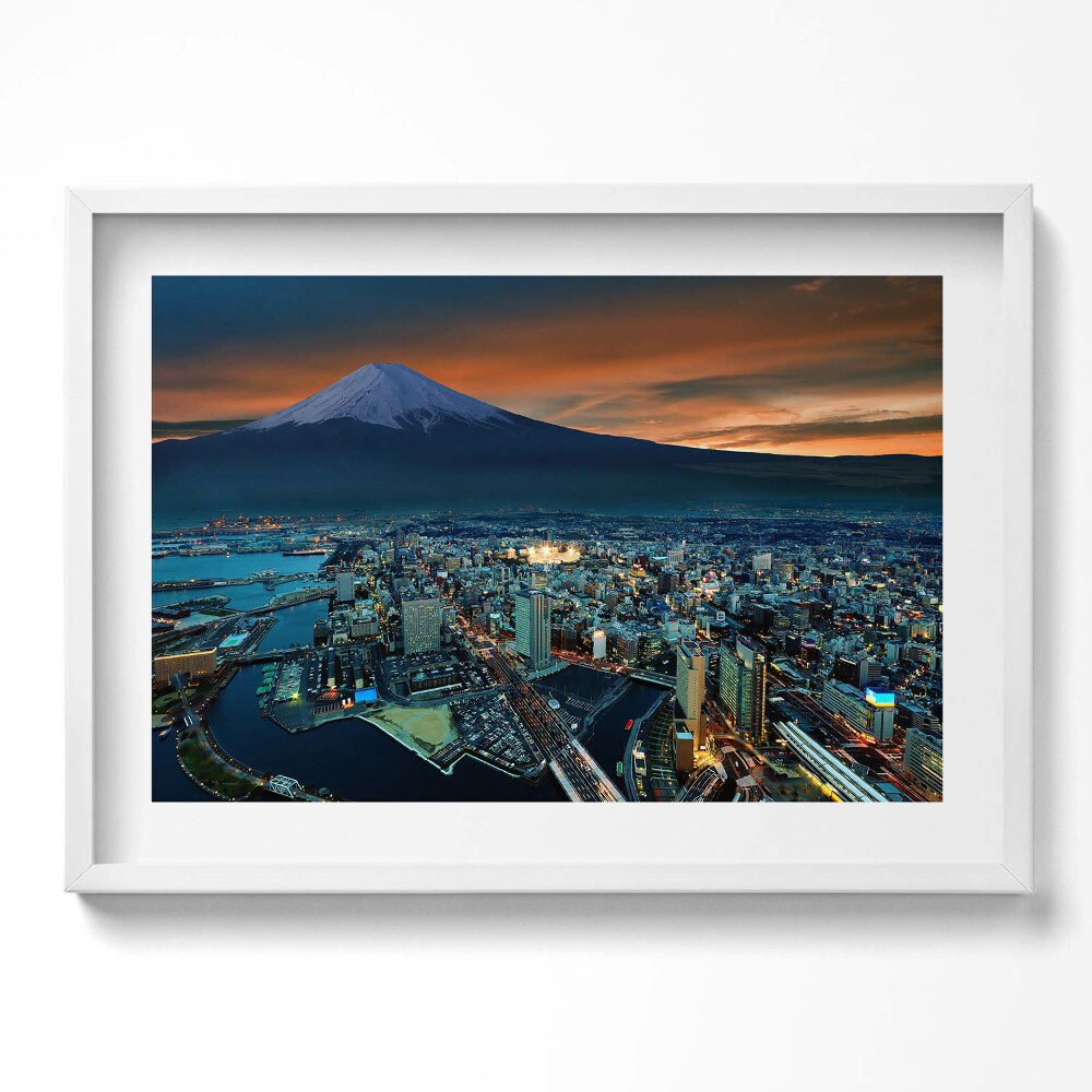 Kép keretben Hegyek és városi táj