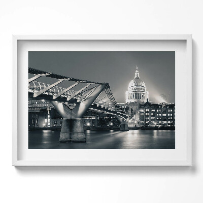 Kép keretben Híd és dóm éjszakai fényben
