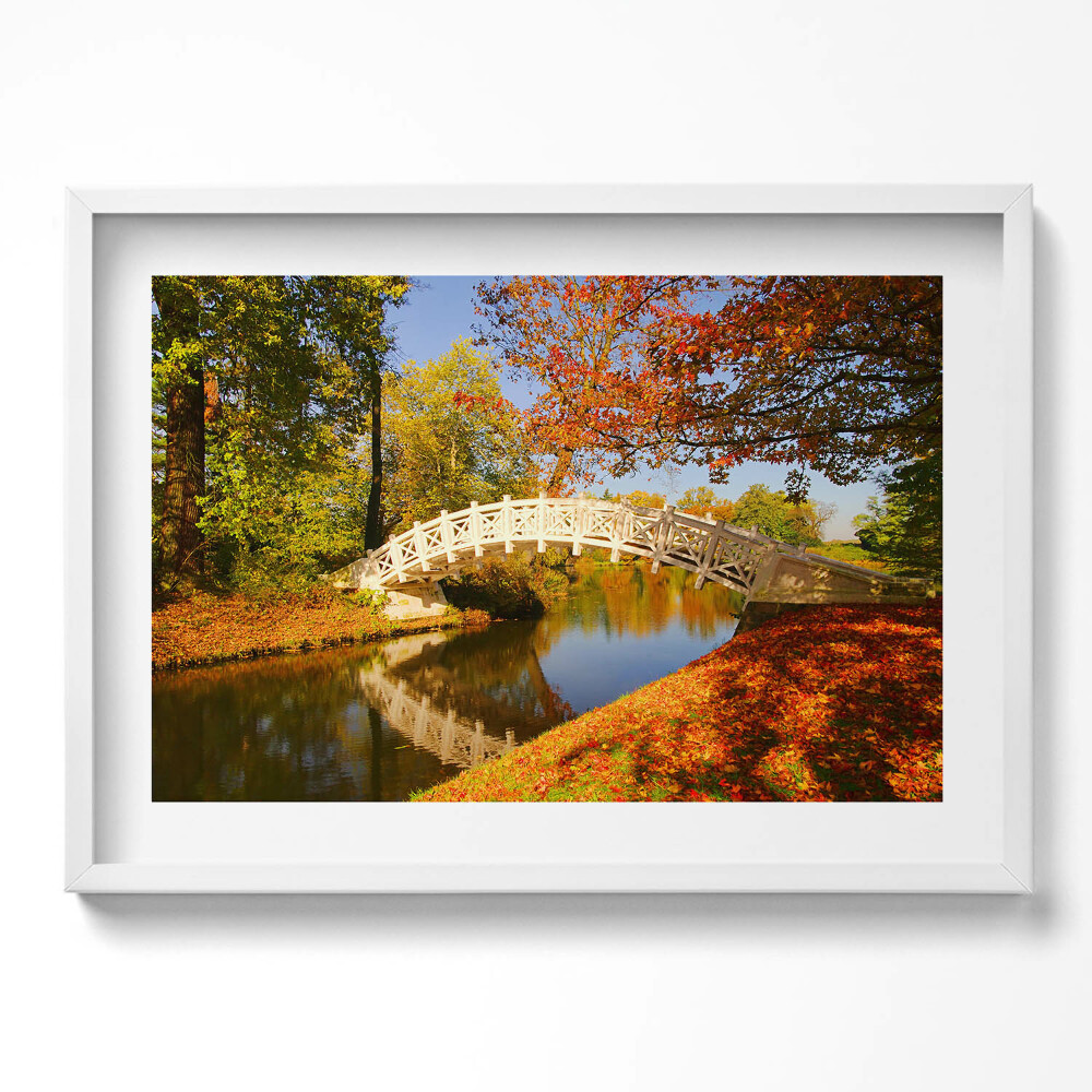 Kép keretben Híd őszi tájban