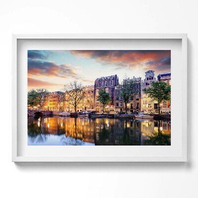 Kép keretben Városi táj vízparti épületek