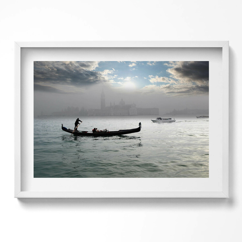 Kép keretben Gondola a ködös vízen