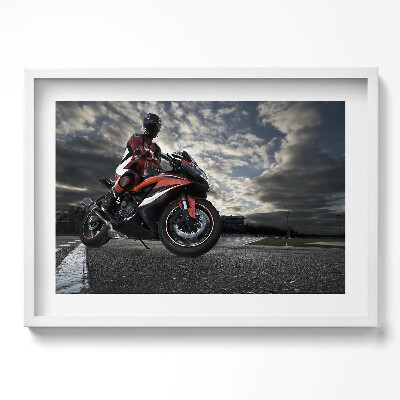 Kép keretben Motoros a motorján