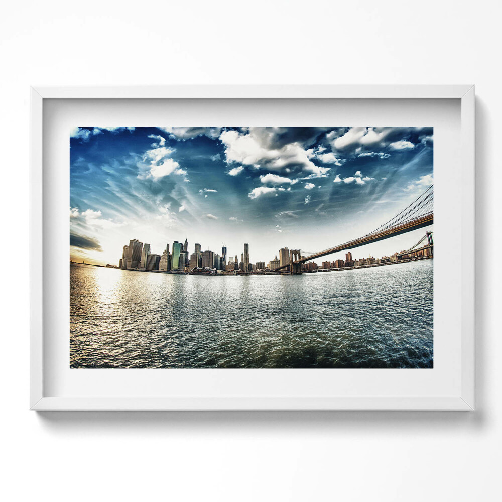 Kép keretben Városi táj vízpart felhős ég