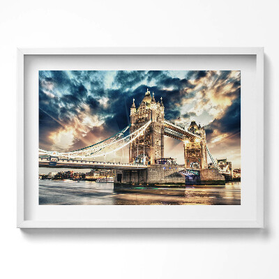 Kép keretben Tower Bridge éjszakai látképe