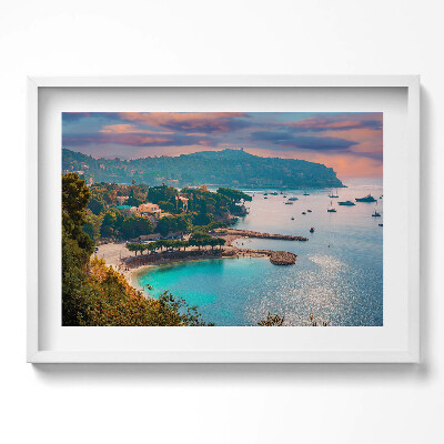 Kép keretben Tengerparti táj hegyekkel