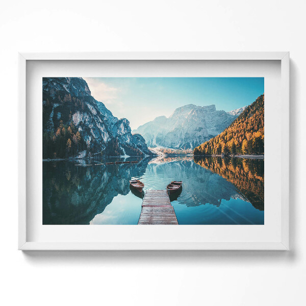 Kép keretben Tó hegyek csónakok híd